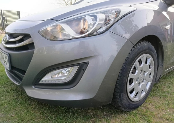 Hyundai I30 cena 24999 przebieg: 243832, rok produkcji 2012 z Wyszków małe 326